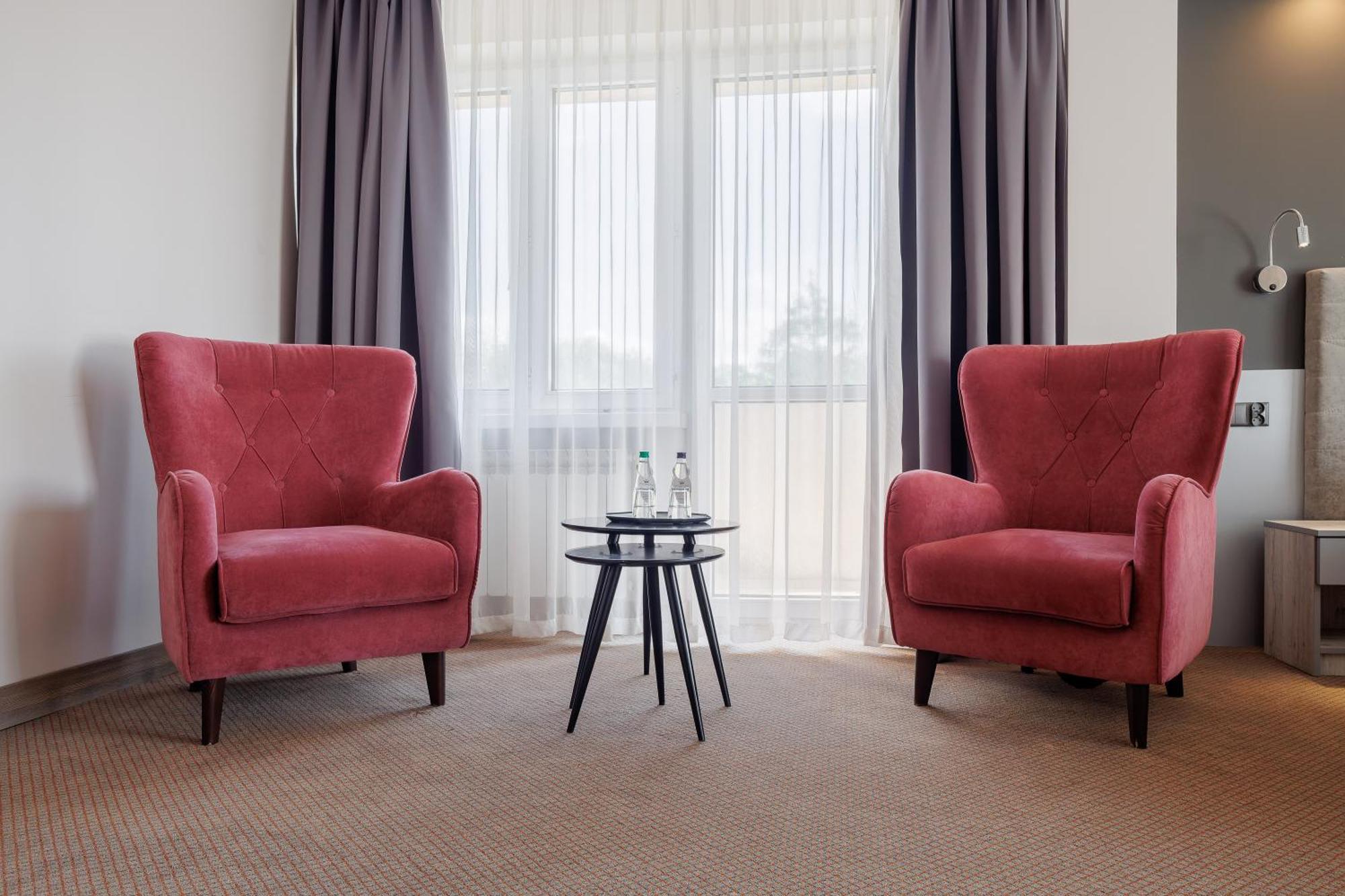 Hotel Cristal Park Tarnów エクステリア 写真