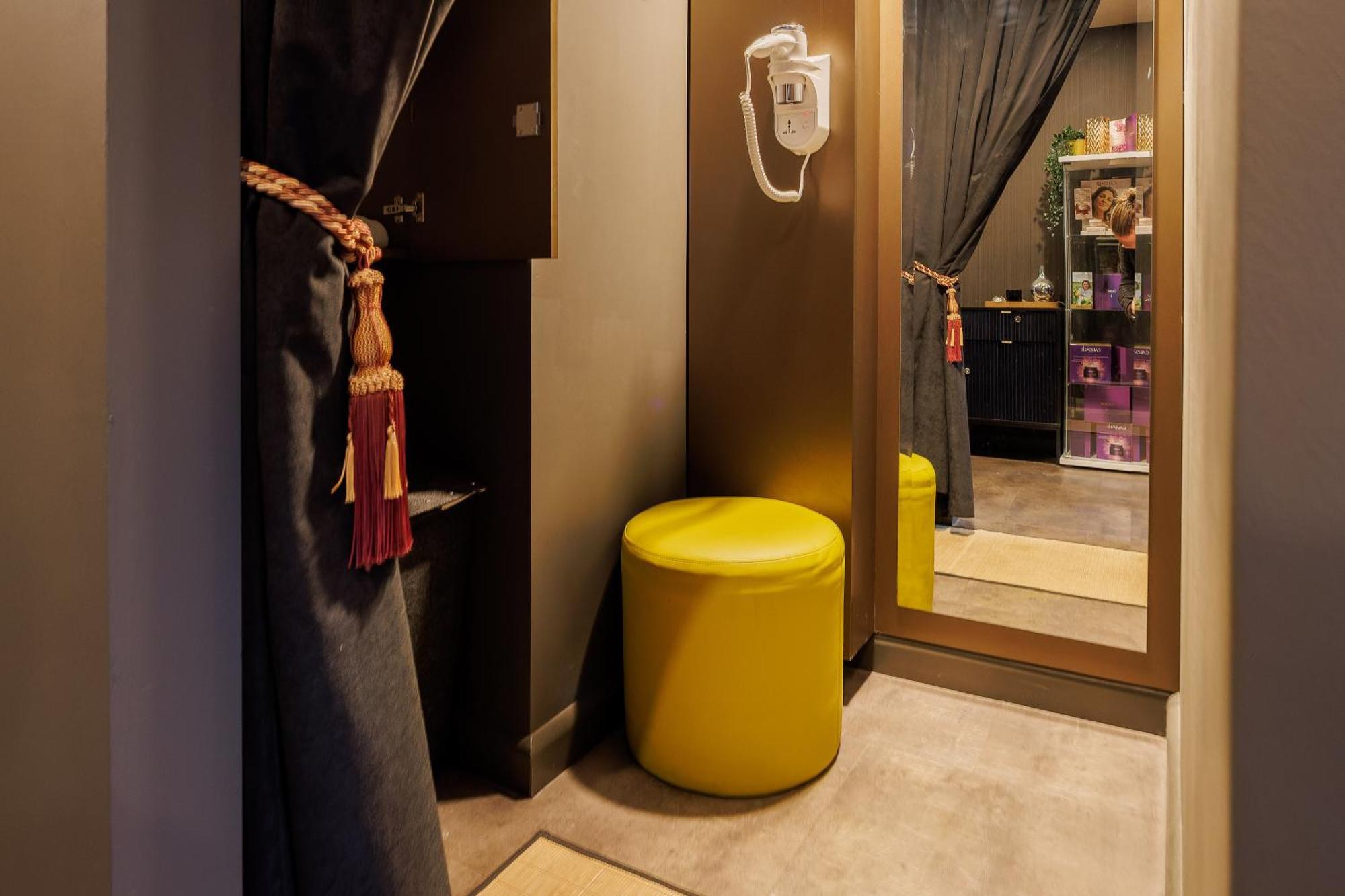 Hotel Cristal Park Tarnów エクステリア 写真